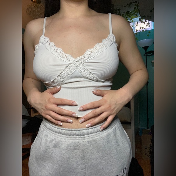 White Lace Trim Crop Top - Picture 7 of 11